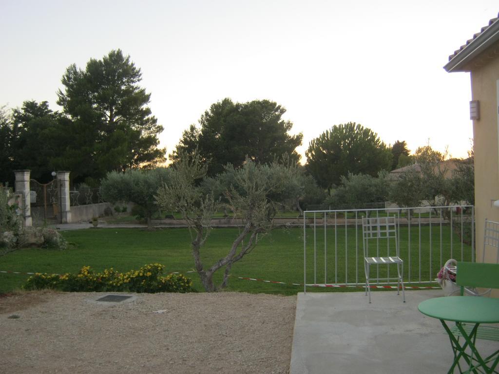 Vila Le Jardin Des Tourterelles Robion en Luberon Exteriér fotografie