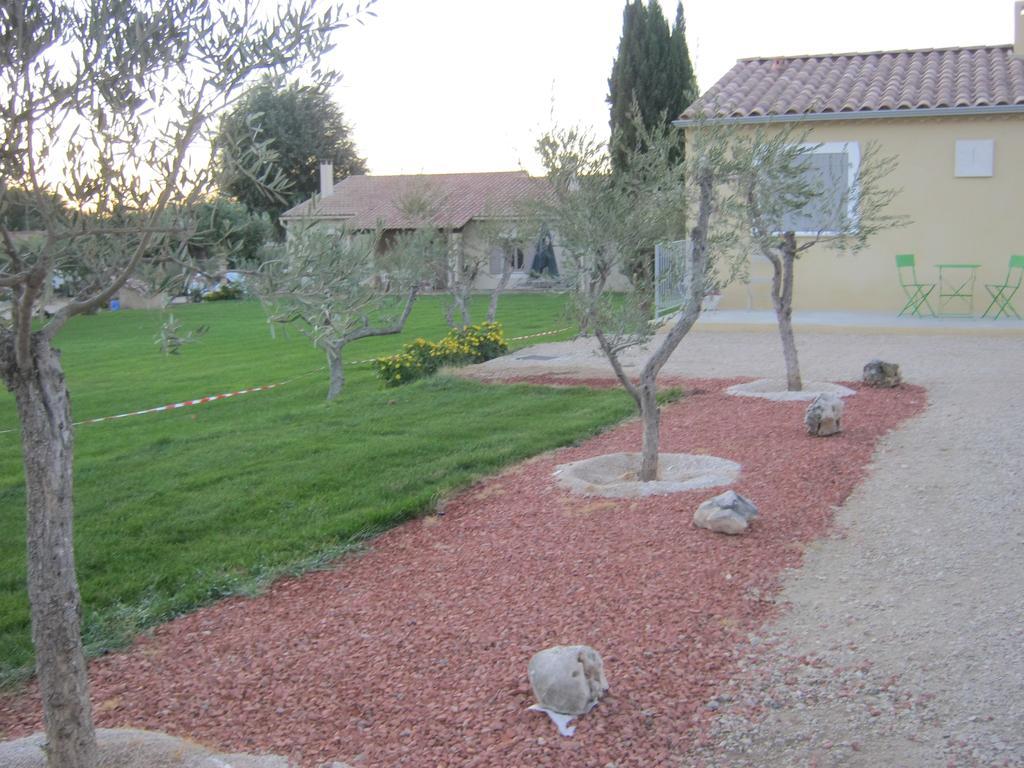 Vila Le Jardin Des Tourterelles Robion en Luberon Exteriér fotografie